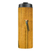 Harvester machine working in field. Combine harves Thermosbeker (Voorkant)