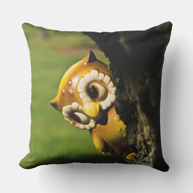 Harvey the Owl II Buitenkussen (Voorkant)
