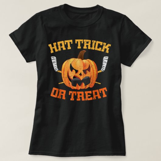 Hat Trick Or Treat Ice Hockey Player Funny Hallowe T-shirt (Design voorkant)