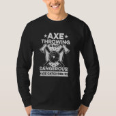 Hatchet gooit naar een Ax Throwing Champion T-shirt (Voorkant)