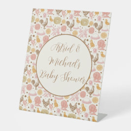 Hatching Soon Chicken Girl Baby shower Reclamebord Met Voetstuk