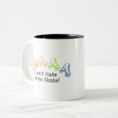 Hate Roller Schaats LGBTQ+ Rainbow Derby niet hate Tweekleurige Koffiemok (Voorkant links)