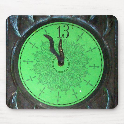 Haunted 13th Hour Clock Mousepad Muismat (Voorkant)