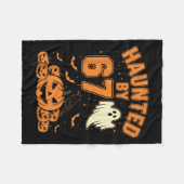 Haunted By 67 – Funny Ghost And Pumpkin Halloween Fleece Deken (Voorkant (Horizontaal))