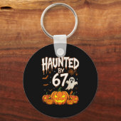 Haunted By 67 Funny Pumpkin And Ghost Halloween Co Sleutelhanger (Voorkant)