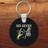 Haunted By 67 – Funny Skeleton Hands Halloween Cos Sleutelhanger (Voorkant)