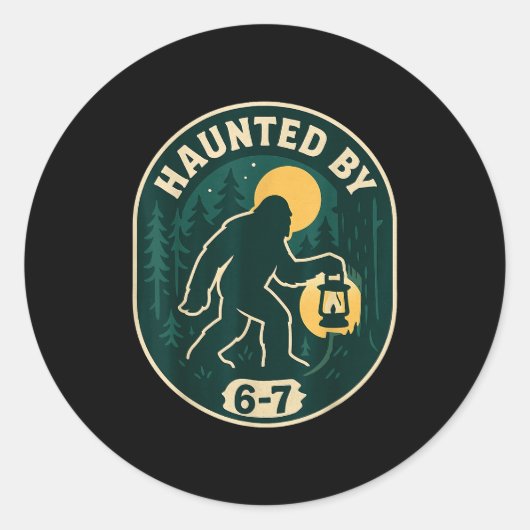 Haunted By 6-7 Bigfoot Lantern Halloween Badge  Ronde Sticker (Voorkant)