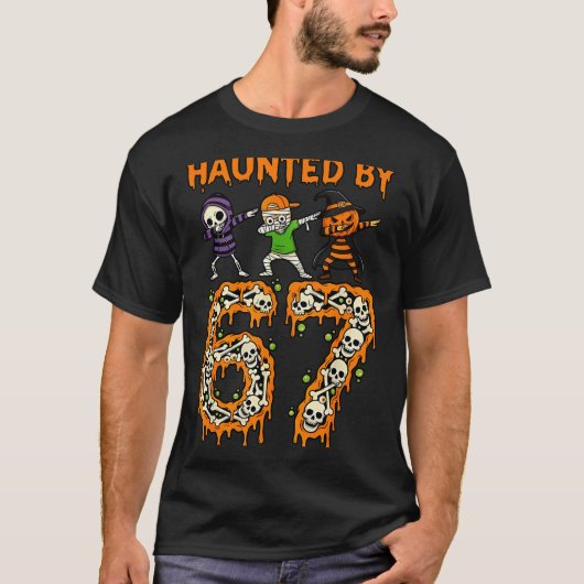 Haunted By 6-7 Halloween Skeleton Dabbing Meme Men T-shirt (Voorkant)