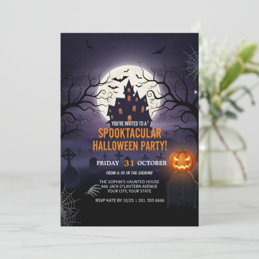 Haunted Castle Halloween Party Uitnodigen Kaart (Staand voorkant)