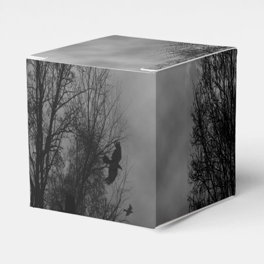 Haunted Halloween Sky met Ravens Party Favor Box Bedankdoosjes (Voorkant Zijde)