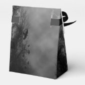 Haunted Halloween Sky met Ravens Party Favor Box Bedankdoosjes (Achterkant)