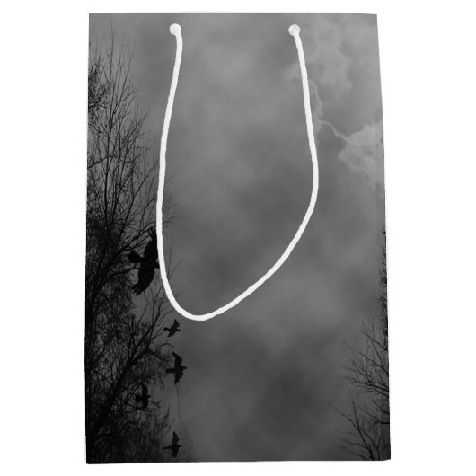 Haunted Halloween Sky met Ravens Party Favor Box Medium Cadeauzakje (Voorkant)