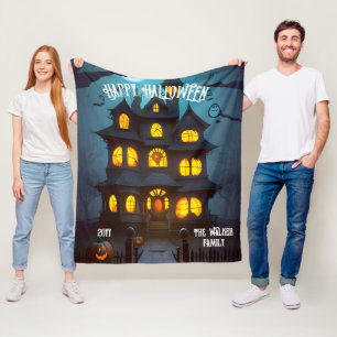Haunted House Happy Halloween familienaam   Jaar Fleece Deken