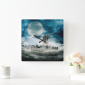 Haunted house op begraafplaats. Halloween scène. Vierkante Klok (Huis)