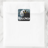 Haunted House op een heuvel Spooktacular Halloween Vierkante Sticker (Tas)