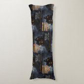 Haunted Squirrel Peak Lichaamskussen (Voorkant Verticaal)