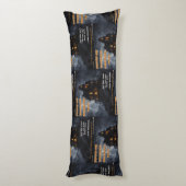 Haunted Squirrel Peak Lichaamskussen (Achterkant (Verticaal))