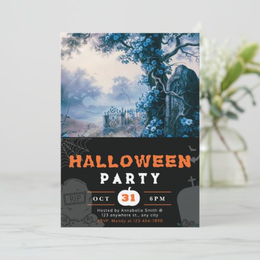 Haunting Graveyard Blue Flowers Halloween Kaart (Staand voorkant)