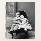 Haunting Vintage Sibling Portrait  Planner (Voorkant)