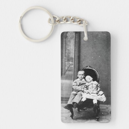 Haunting Vintage Sibling Portrait Sleutelhanger (Voorkant)