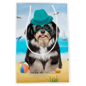 Havanese Dog op strand Medium Cadeauzakje (Voorkant)