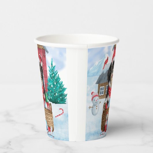 Havanese hond in het sneeuwbalhuis papieren bekers (Rechts)