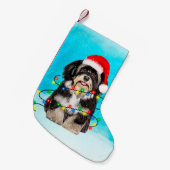 Havanese Hond Zittend Op Strand Kerst Pet Lichten Kleine Kerstsok (Voorkant (Hangend))