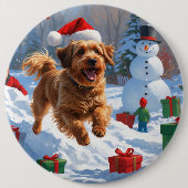 Havanese rent in de sneeuw met kerstmuts ronde button 6,0 cm (Voorkant)