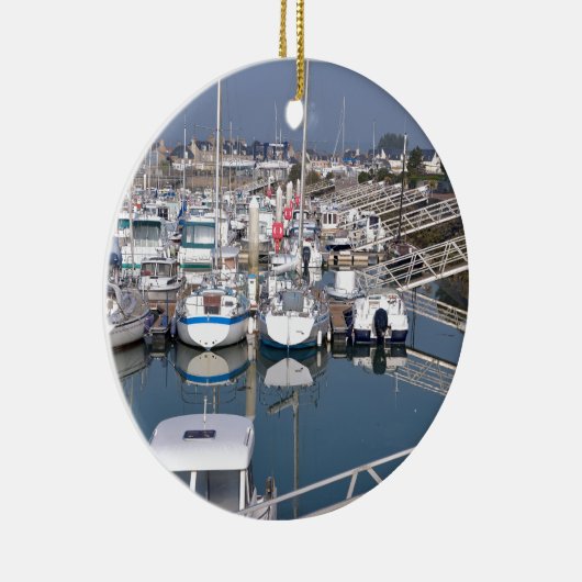 Haven van Saint-Vaast-la-Hougue in Frankrijk Keramisch Ornament (Rechts)