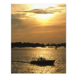 Havenboot Scène Late avond Zon Achter Wolken Foto Afdruk