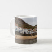 Havengezicht van dorp Staithes Koffiemok (Voorkant links)