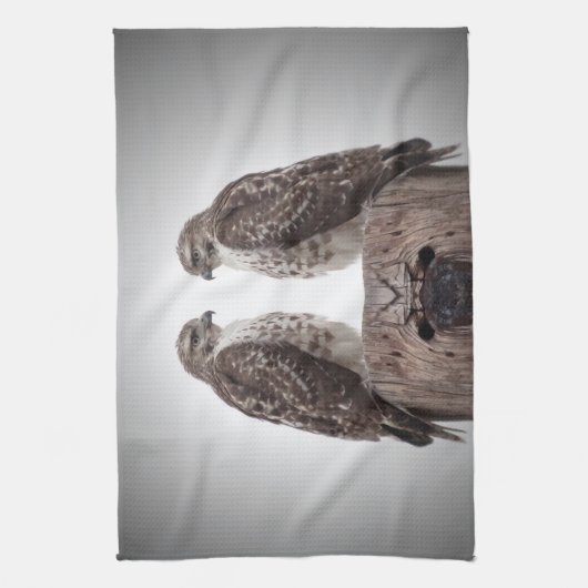 Haviken op een post theedoek (Verticaal)