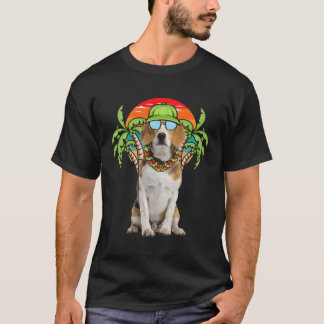 Hawaïaanse Beagle draagt een zonnebril op het stra T-shirt