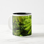 Hawaii, Big Island, Lush tropische groen in 2 Tweekleurige Koffiemok (Voorkant links)