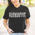 Hawaii Hibiscus Tropische Zomer Strand Vakantie T-shirt<br><div class="desc">Geniet van de essentie van het eilandparadijs met dit Hawaii Hibiscus Summer Beach shirt. Met een boeiend silhouetpatroon van levendige hibiscussen en een strak surfboard, is het de belichaming van tropische chique. Omarm je innerlijke strandliefhebber met de tekst "Hawaii, Tropical Addict", die de geest van eindeloze zomers vastlegt. Dit shirt...</div>