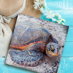 Hawaii Honu Zee schildpad foto stijlvol kleurrijk Legpuzzel<br><div class="desc">Zeeen schildpadden kunnen zich zeker ontspannen in de zon. Ga terug naar de warme bassen van de Hawaiiaanse eilanden wanneer je tijd doorbrengt met werken aan deze prachtige, verbluffende, kleurrijke foto van de close-up van de foto van de juweelzaag. Het is een geweldig cadeau voor iemand speciaal! Komt in een...</div>