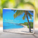 Hawaii strand tropische palmboom op strand tijd ch houten kist print<br><div class="desc">"Op strandtijd." Terugspoelen naar herinneringen aan luie, tropische stranddagen wanneer je naar deze Hawaii vakantie houten kastje kijkt van een eenzame palmboom op een zandstrand, halvemaanstrand, met heldere turquoise blauwe luchten en water. Het echte hout geeft dit kunstwerk een patina. Geweldig voor elke kamer in uw huis! U kunt dit...</div>