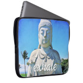 Hawaii Tropical Buddha Photo Exhale Quote Script Laptop Sleeve (Voorkant Rechts)