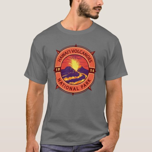 Hawaii Volcanoes National Park Retro Compass T-shirt (Voorkant)