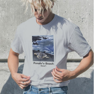 Hawaii Zeeschildpad op Zwarte Zand Strand T-Shirt