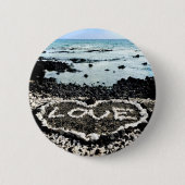 Hawaii zwart zand strand houdt van koraalhartfoto ronde button 5,7 cm (Voorkant)