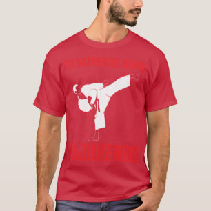 Hawaiiaanse vechtsporter die Kajukenbo doet prin T-shirt