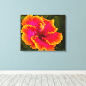 Hawaiian Fuchsia Hibiscus uit Kauai Photography Canvas Afdruk (Insitu (Houten vloer))