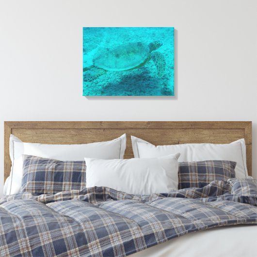 Hawaiian Green Zee Turtle Canvas afdrukken (Insitu (Slaapkamer))