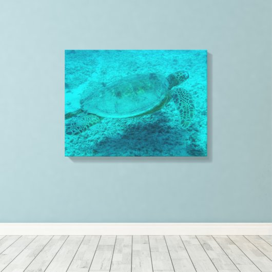 Hawaiian Green Zee Turtle Canvas afdrukken (Insitu (Houten vloer))