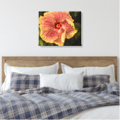 Hawaiian Lila Hibiscus uit Kauai Photography Canvas Afdruk (Insitu (Slaapkamer))