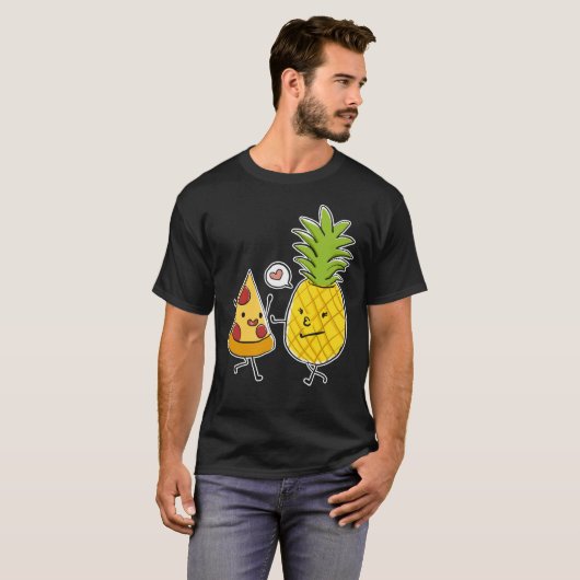 Hawaiian Pizza Slice die verliefd wordt op een T-shirt (Voorkant volledig)