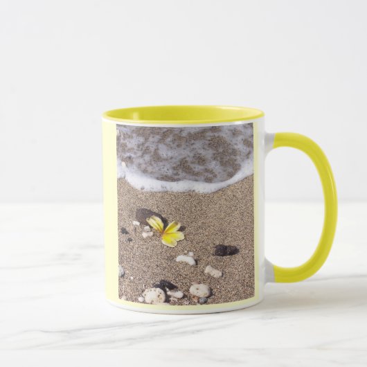 Hawaiian plumeria spoelt de mok van koffie aan de  (Rechts)