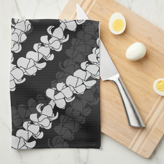 Hawaiian Print Puakenikeni lei Theedoek (Quarter Fold)