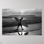 Hawaiian Surfer naar huis, zwart en wit Poster (Voorkant)